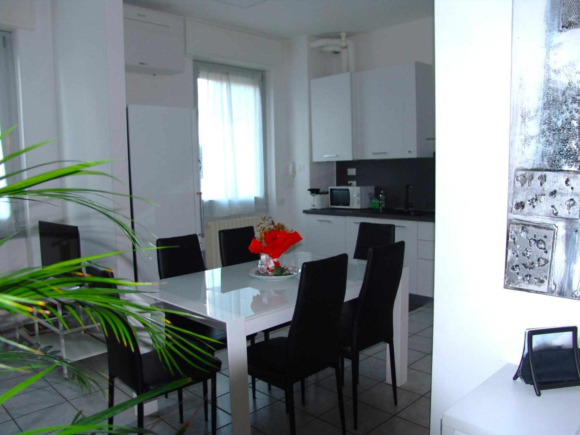 Modern Apartment Luci & Stelle Near Lake Como Nibionno Bagian luar foto