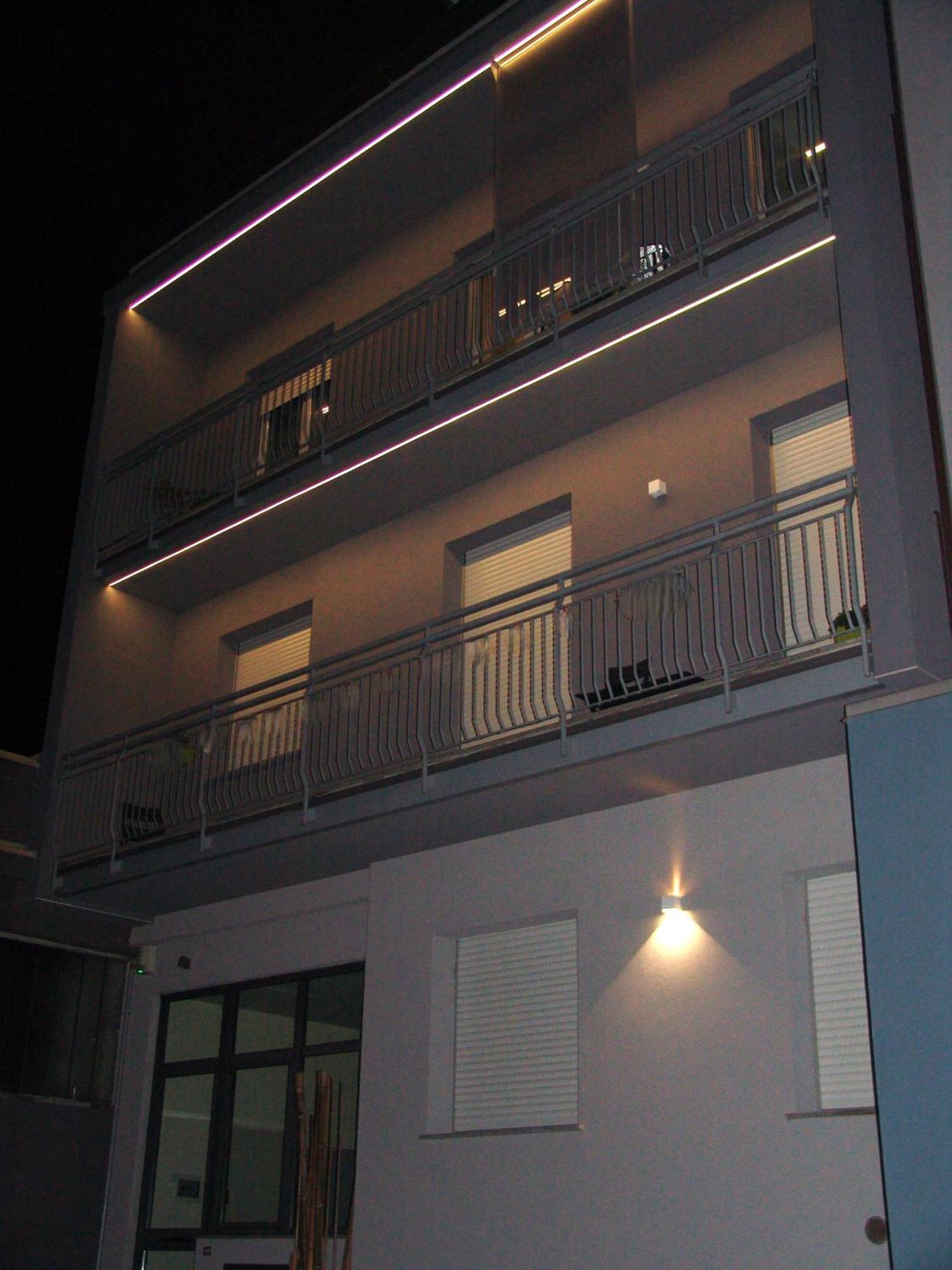 Modern Apartment Luci & Stelle Near Lake Como Nibionno Bagian luar foto