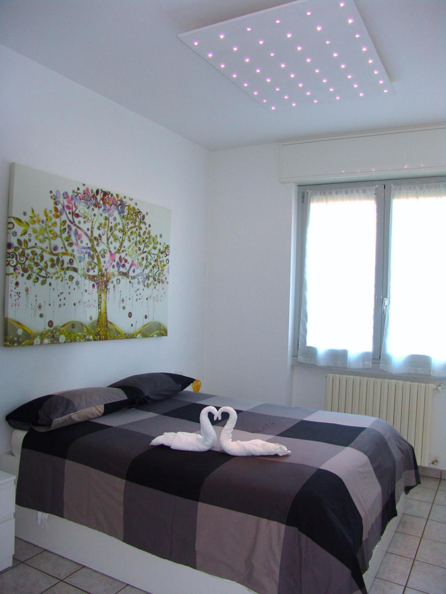 Modern Apartment Luci & Stelle Near Lake Como Nibionno Bagian luar foto