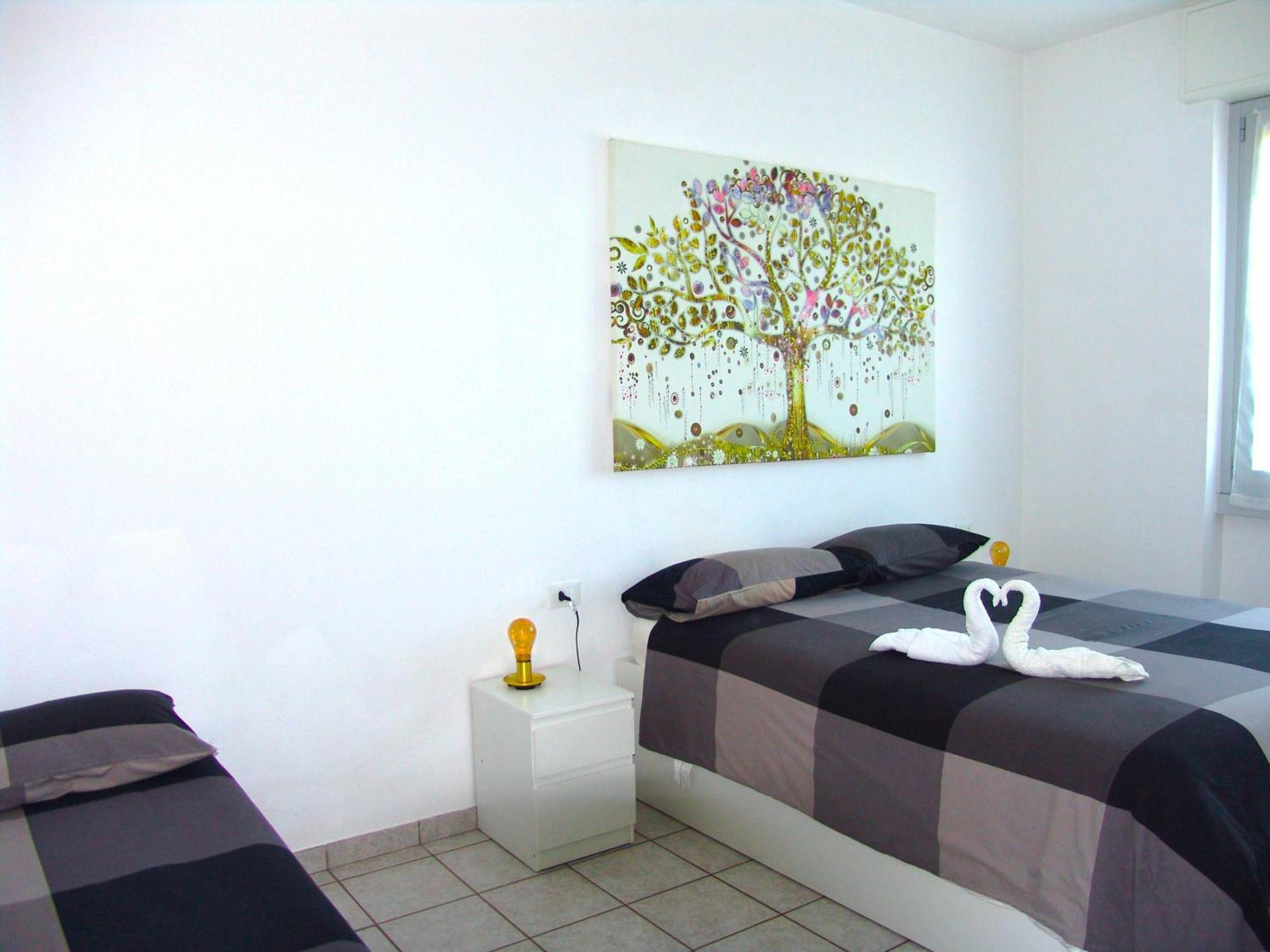 Modern Apartment Luci & Stelle Near Lake Como Nibionno Bagian luar foto